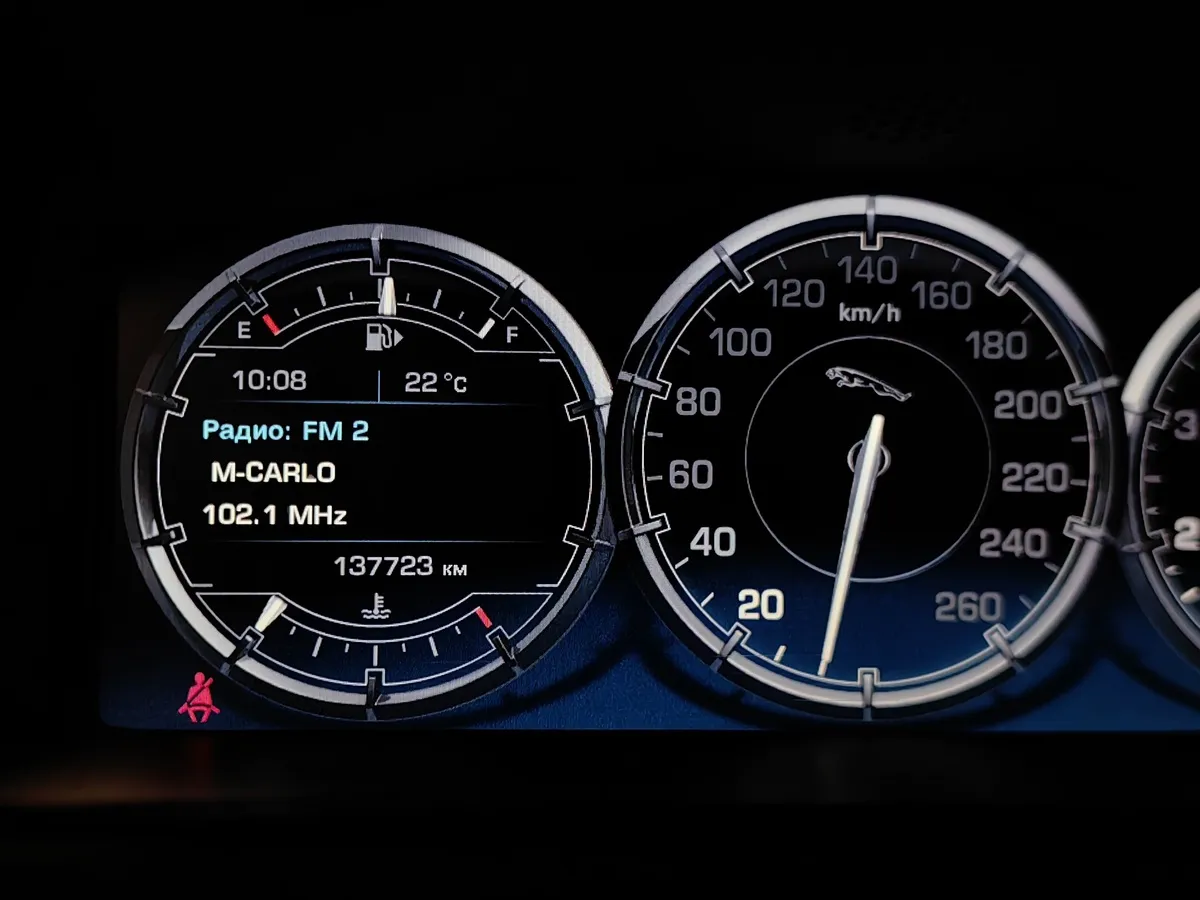 Jaguar XJ 3.0 AT AWD LWB (340 л.с.) Portfolio Черный в АВИЛОН. Слайд №17