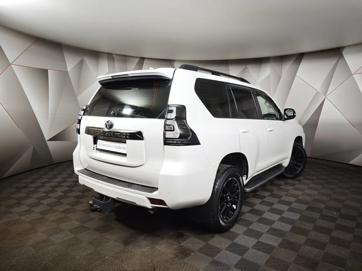 Toyota Land Cruiser Prado 2.8D AT AWD (200 л.с.) Black Vision Белый в АВИЛОН. Слайд №2