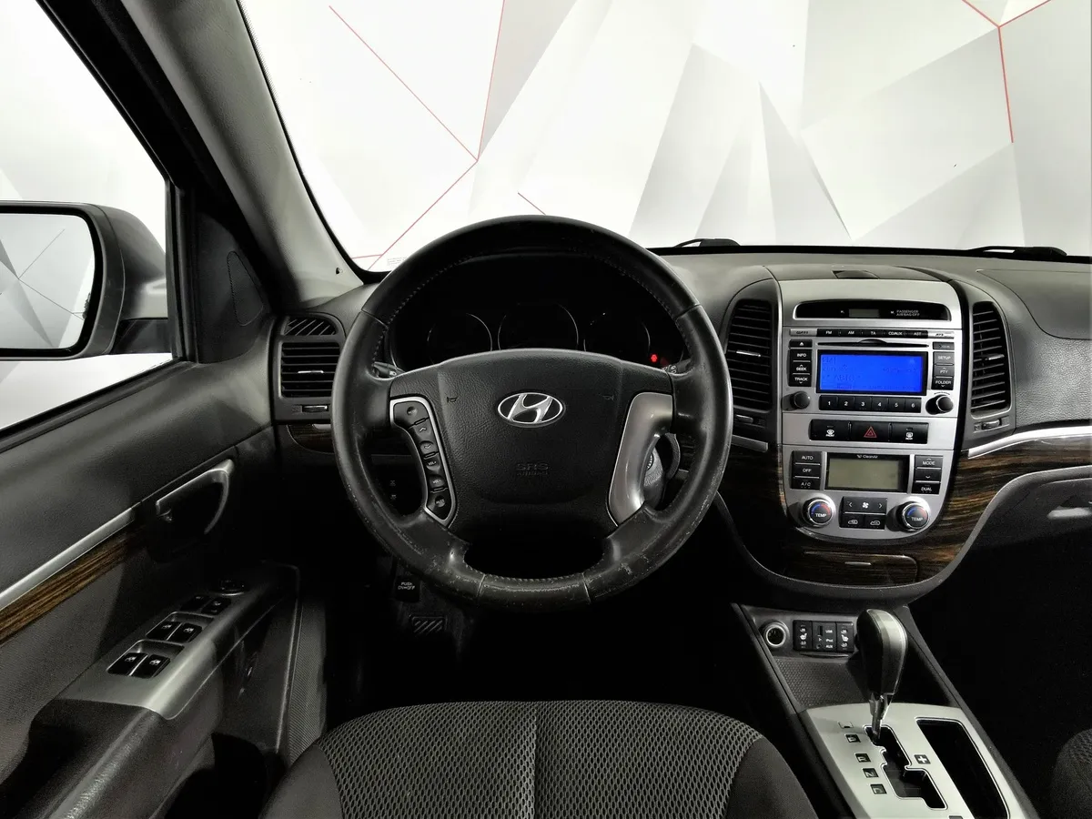 Hyundai Santa Fe 2.2 CRDi AT 4WD (197 л.с.) Comfort Серый в АВИЛОН. Слайд №18