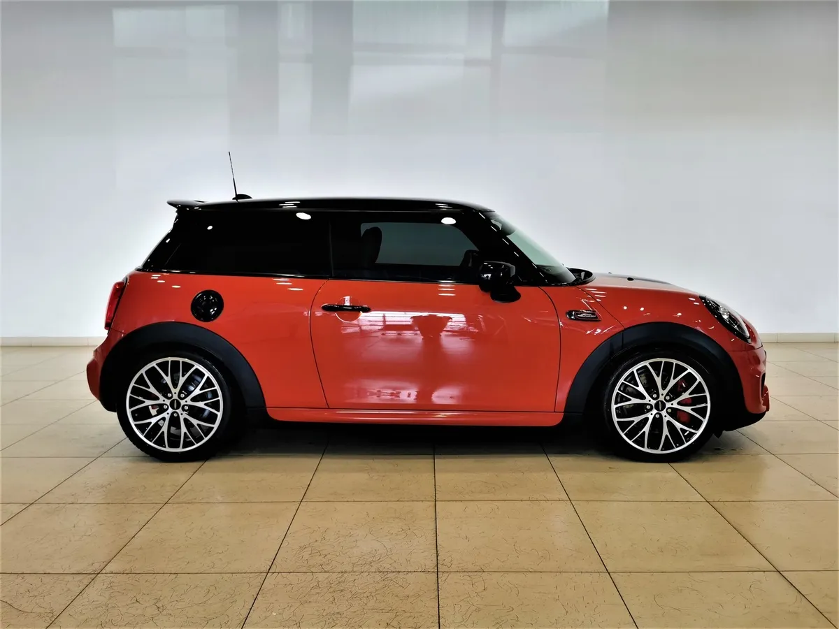 MINI 3 двери JCW 2.0 MT (231 л.с.) Оранжевый в АВИЛОН. Слайд №6