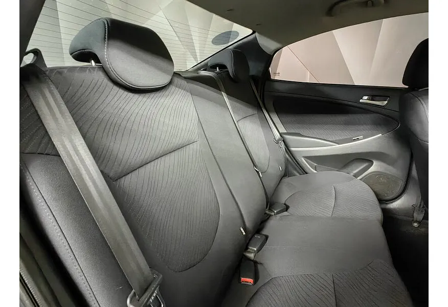 Hyundai Solaris 1.6 MT (123 л.с.) Comfort Серый в АВИЛОН. Слайд №15