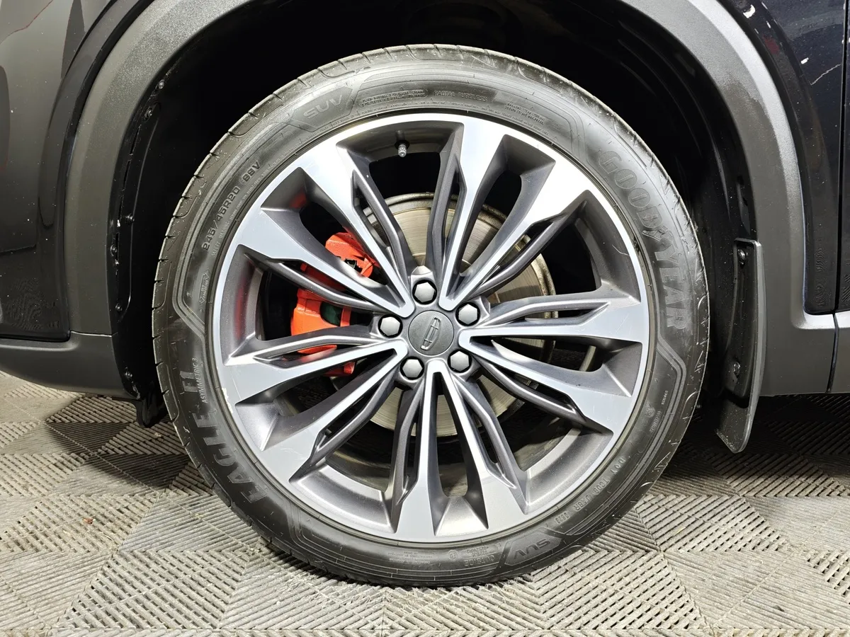 Geely Tugella 2.0 AT AWD (238 л.с.) Flagship Черный в АВИЛОН. Слайд №9