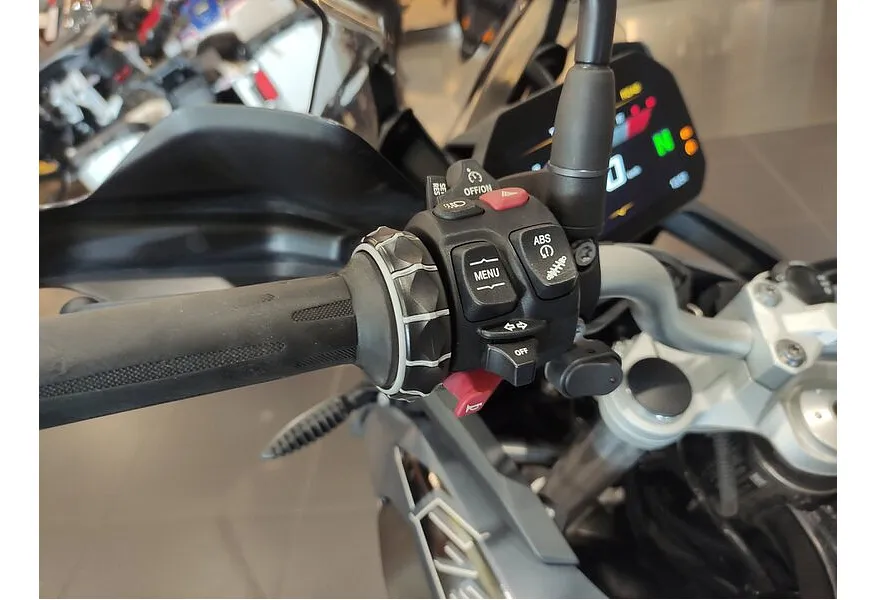 АВИЛОН - BMW Motorrad F 750 GS F 750 GS 853 см³ (77) 853 Серый - slide 8