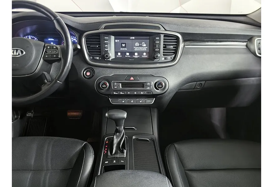 Kia Sorento 2.2 CRDi AT AWD (200 л.с.) Luxe Серый в АВИЛОН. Слайд №15