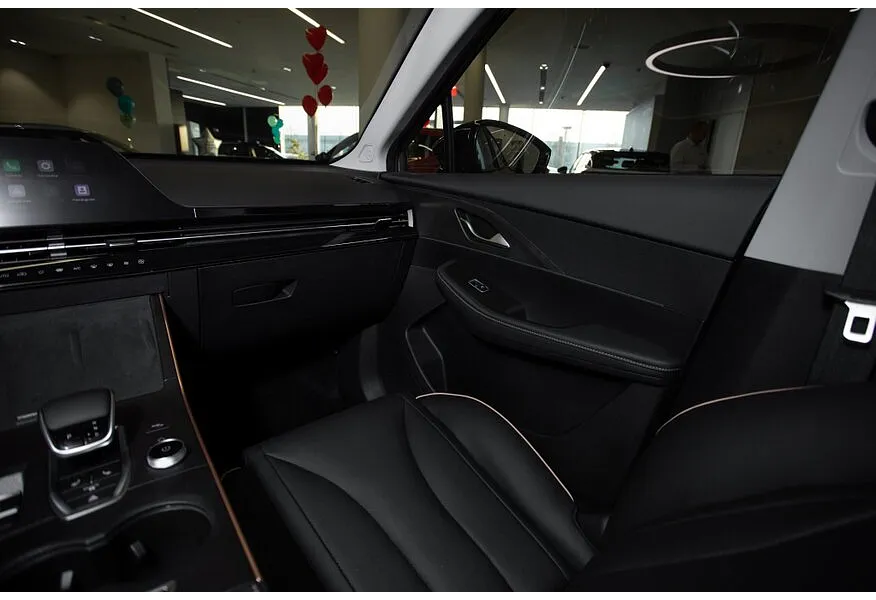 Omoda C5 1.6T DCT 4WD (150 л.с.) Drive Белый в АВИЛОН. Слайд №7