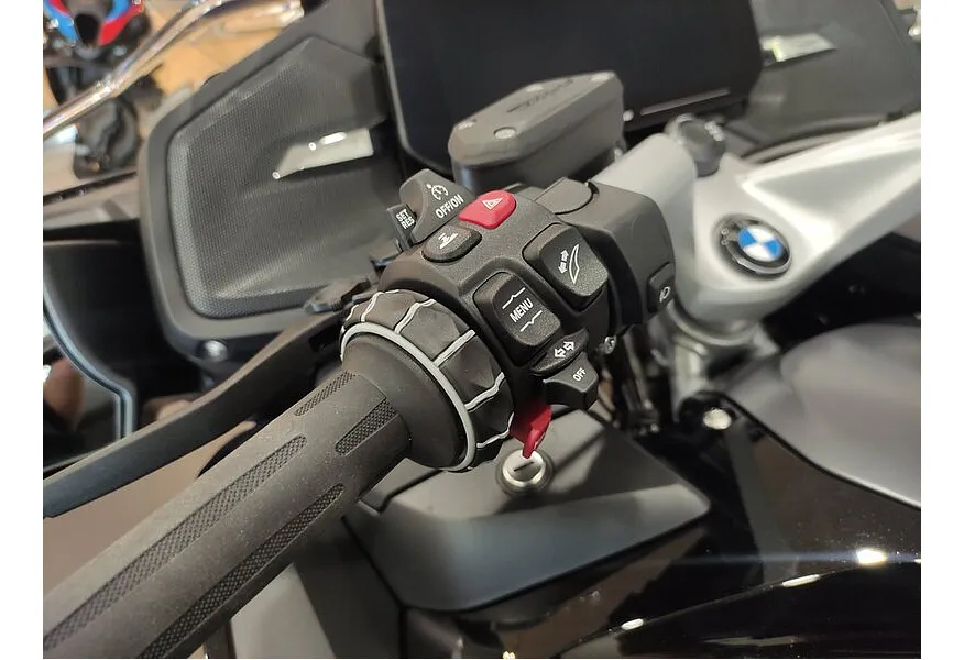 АВИЛОН - BMW Motorrad R 1250 RT R 1250 RT 1254 см³ (136) 1254 Черный - slide 8