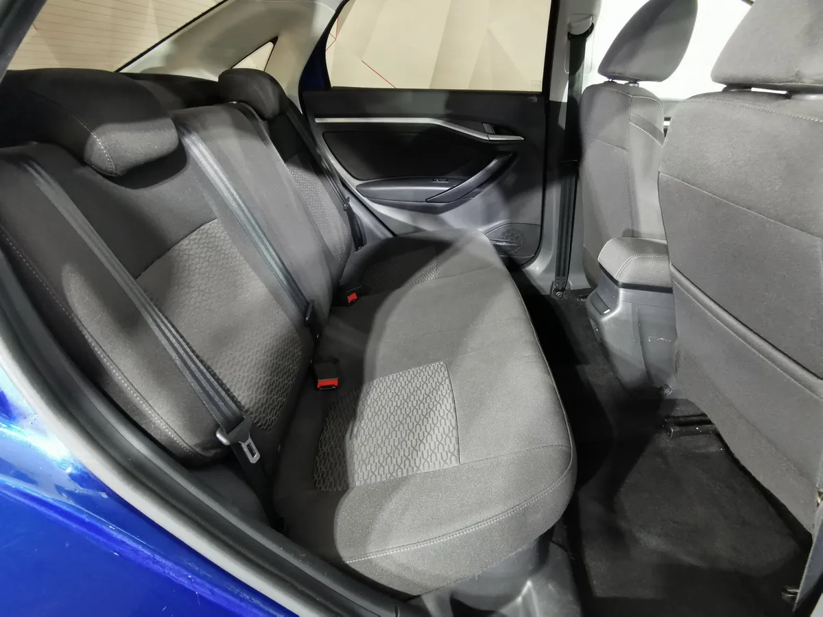 ВАЗ (Lada) Vesta 1.6 CVT (113 л.с.) Luxe Multimedia Синий в АВИЛОН. Слайд №13