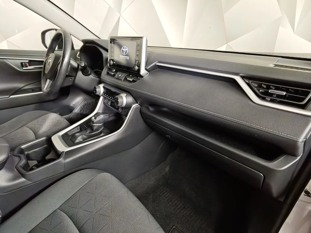 Toyota RAV4 2.0 CVT (149 л.с.) Комфорт Серый в АВИЛОН. Слайд №13