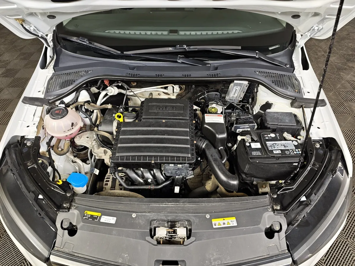 Skoda Rapid 1.6 AT (110 л.с.) Белый в АВИЛОН. Слайд №11