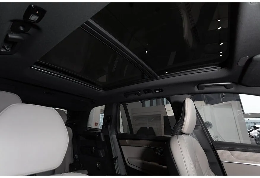 Volvo XC90 2.0 B6 mild hybrid AT AWD (7 мест) (300 л.с.) Ultra Bright Белый в АВИЛОН. Слайд №13