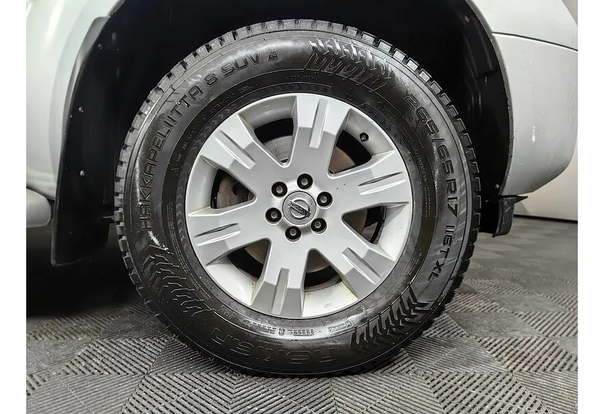 Nissan Pathfinder 4.0 AT (269 л.с.) Серебристый в АВИЛОН. Слайд №9