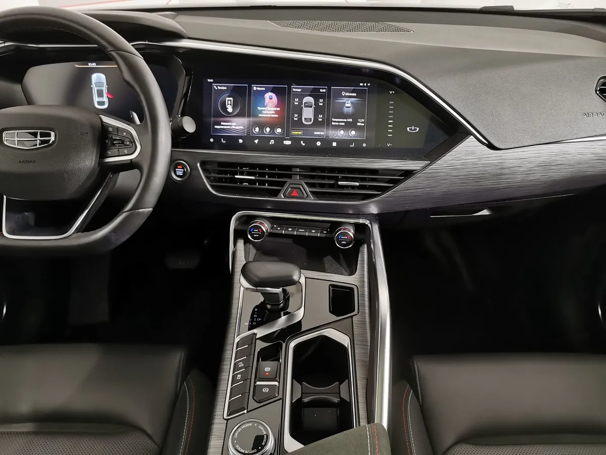 Geely Tugella 2.0 AT AWD (238 л.с.) Flagship Белый в АВИЛОН. Слайд №14