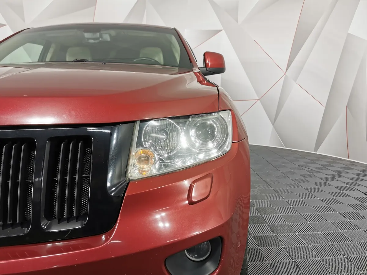Jeep Grand Cherokee 3.6 AT (286 л.с.) Limited Красный в АВИЛОН. Слайд №10