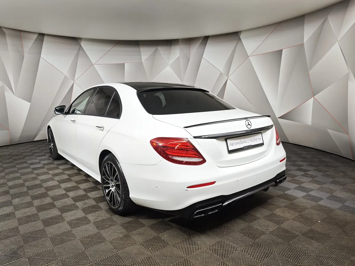 Mercedes-Benz E-Класс E 300 9G-TRONIC (245 л.с.) Sport Plus Белый в АВИЛОН. Слайд №4
