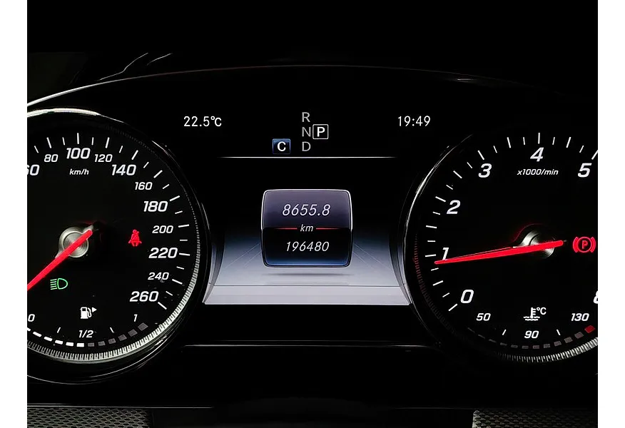 Mercedes-Benz E-Класс E 200 4MATIC 9G-TRONIC (184 л.с.) Sport Черный в АВИЛОН. Слайд №21
