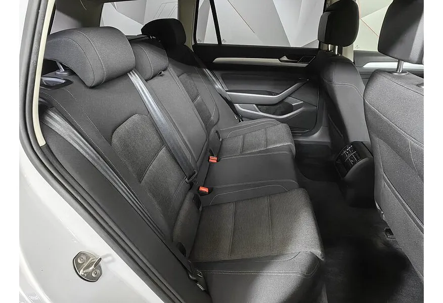 Volkswagen Passat 1.8 TSI DSG (180 л.с.) Comfortline Белый в АВИЛОН. Слайд №16