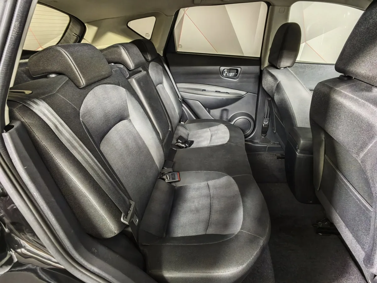 Nissan Qashqai 1.6 CVT FWD (117 л.с.) Черный в АВИЛОН. Слайд №14