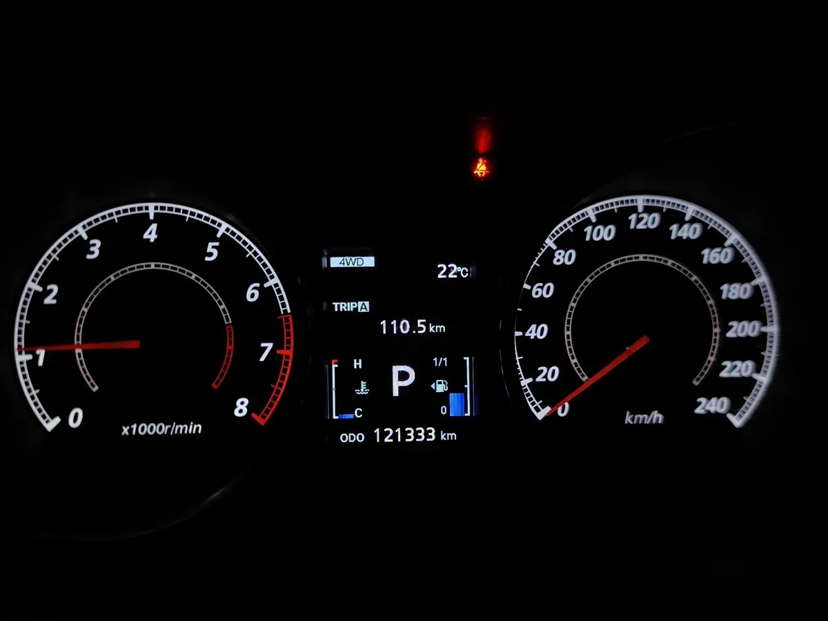 Mitsubishi Outlander 2.4 CVT 4WD (170 л.с.) Серый в АВИЛОН. Слайд №18