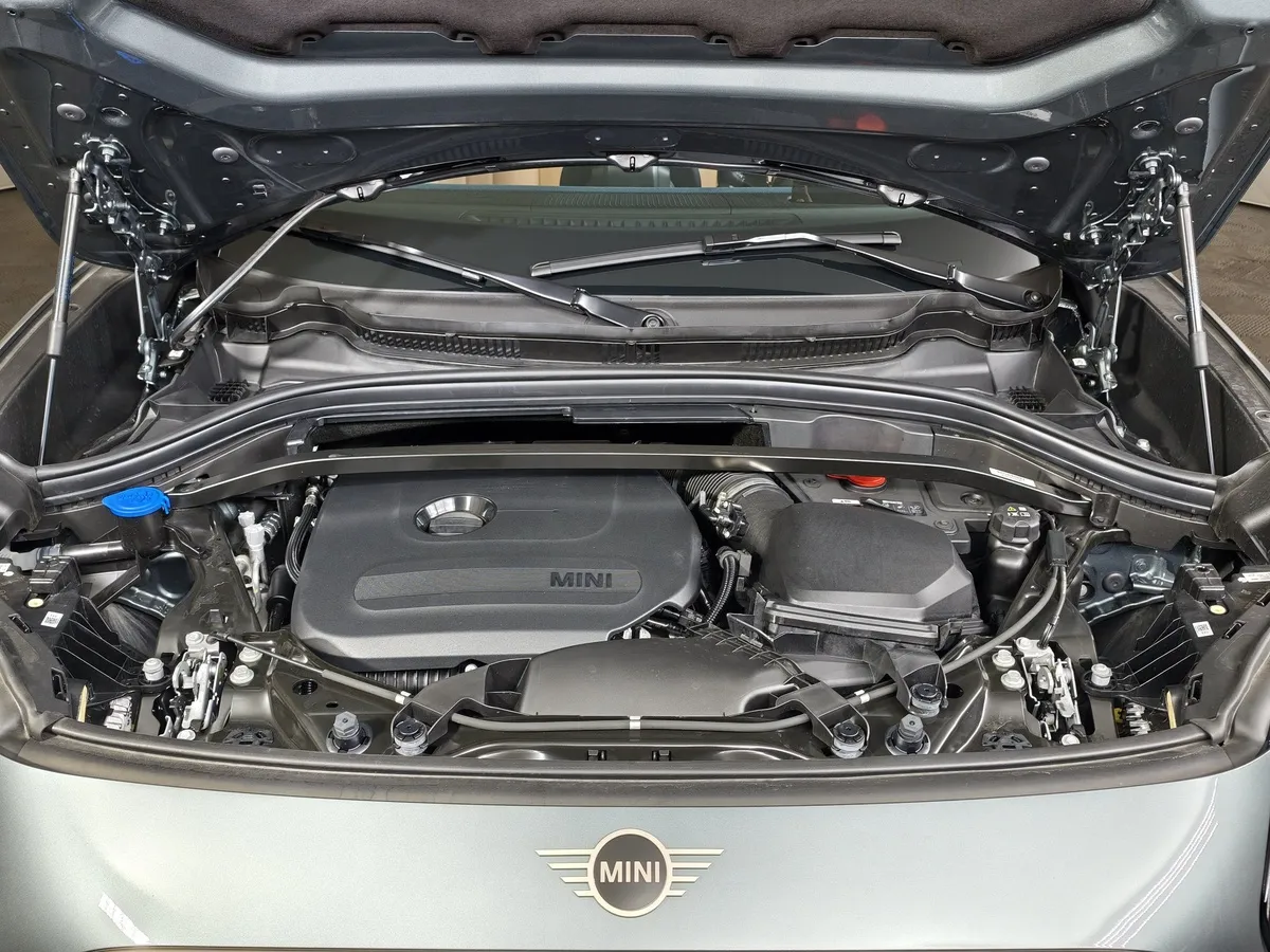 Mini Countryman 1.6 AT ALL4 (184 л.с.) Серый в АВИЛОН. Слайд №10