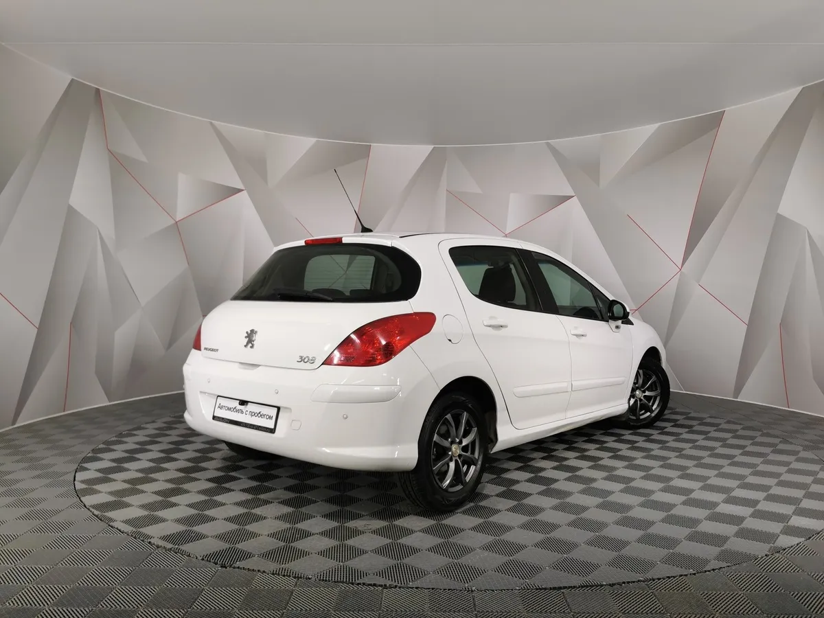 Peugeot 308 1.6 VTi AT (120 л.с.) Белый в АВИЛОН. Слайд №2