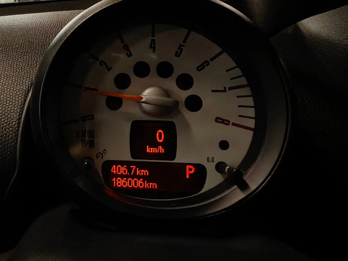 Mini Countryman 1.6 AT (122 л.с.) Красный в АВИЛОН. Слайд №13