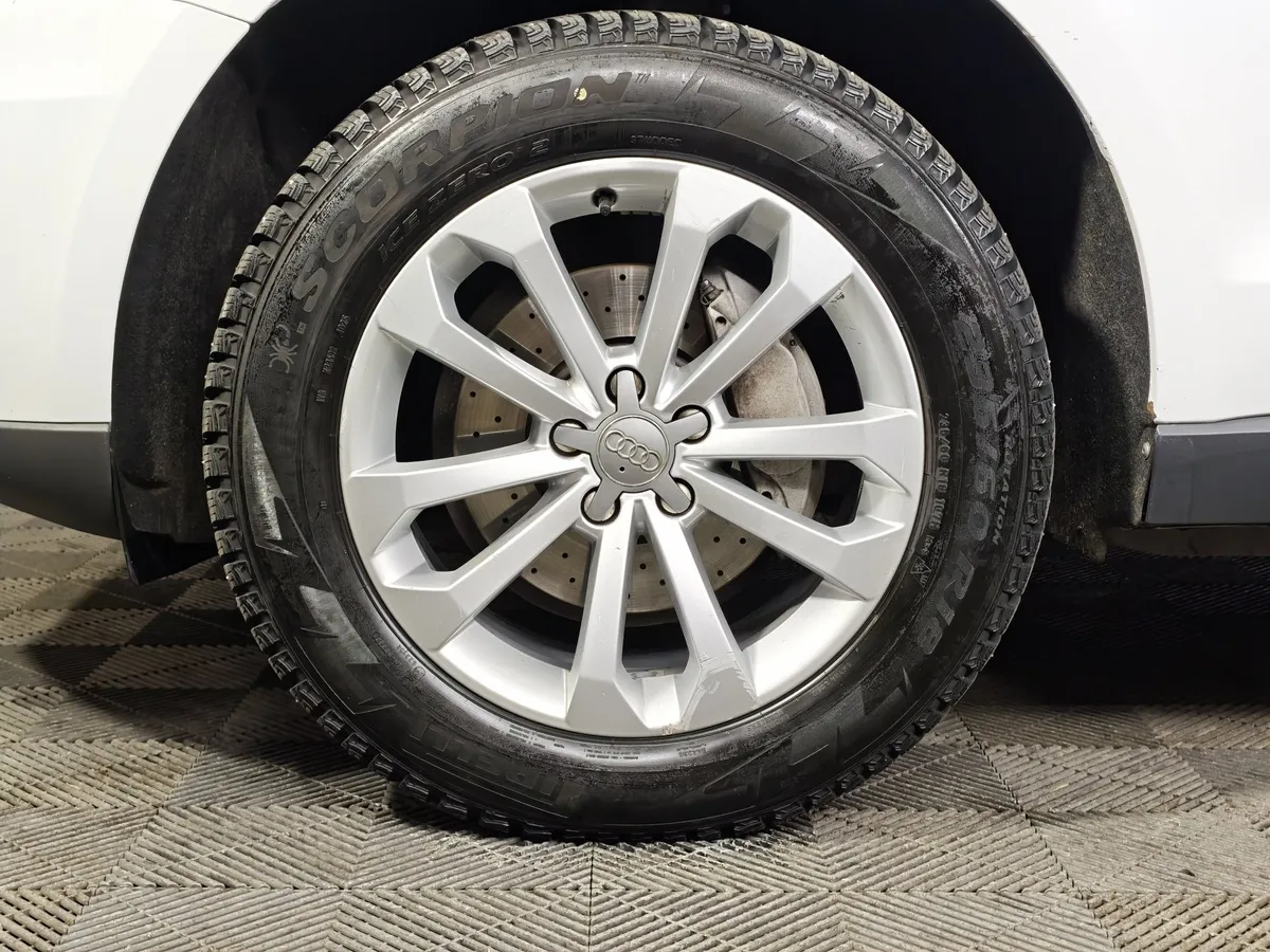 Audi Q5 2.0 TFSI Tiptronic quattro (225 л.с.) Белый в АВИЛОН. Слайд №8