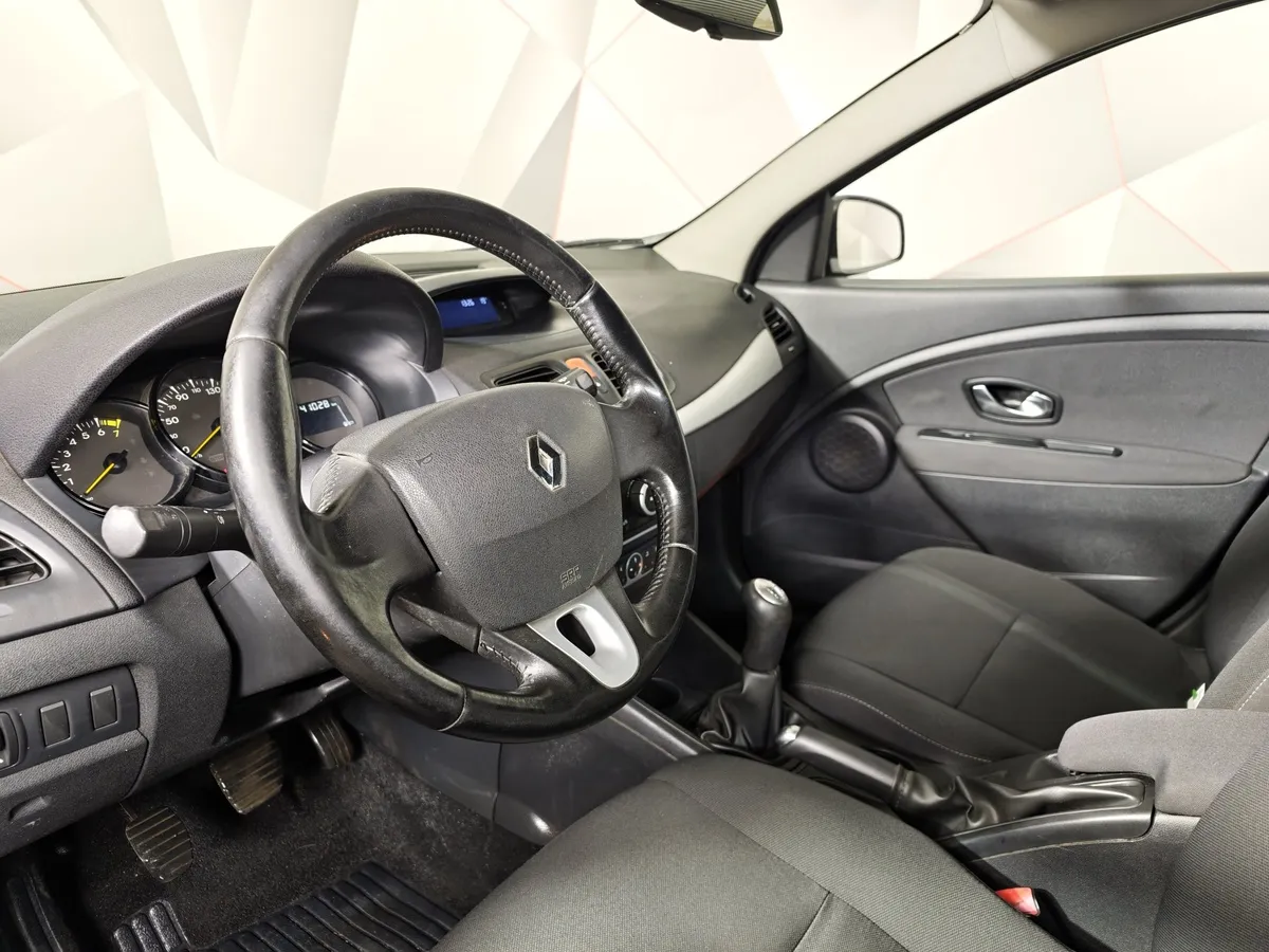 Renault Megane 1.6 MT (106 л.с.) Черный в АВИЛОН. Слайд №19