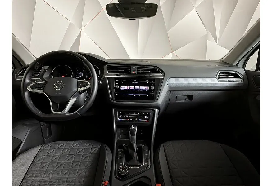 Volkswagen Tiguan 2.0 TSI 4Motion AT (180 л.с.) Status Белый в АВИЛОН. Слайд №14