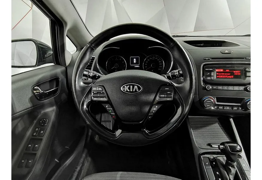 Kia Cerato 2.0 AT (150 л.с.) Черный в АВИЛОН. Слайд №19