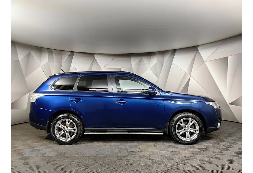 Mitsubishi Outlander 2.4 CVT 4WD (167 л.с.) Синий в АВИЛОН. Слайд №6