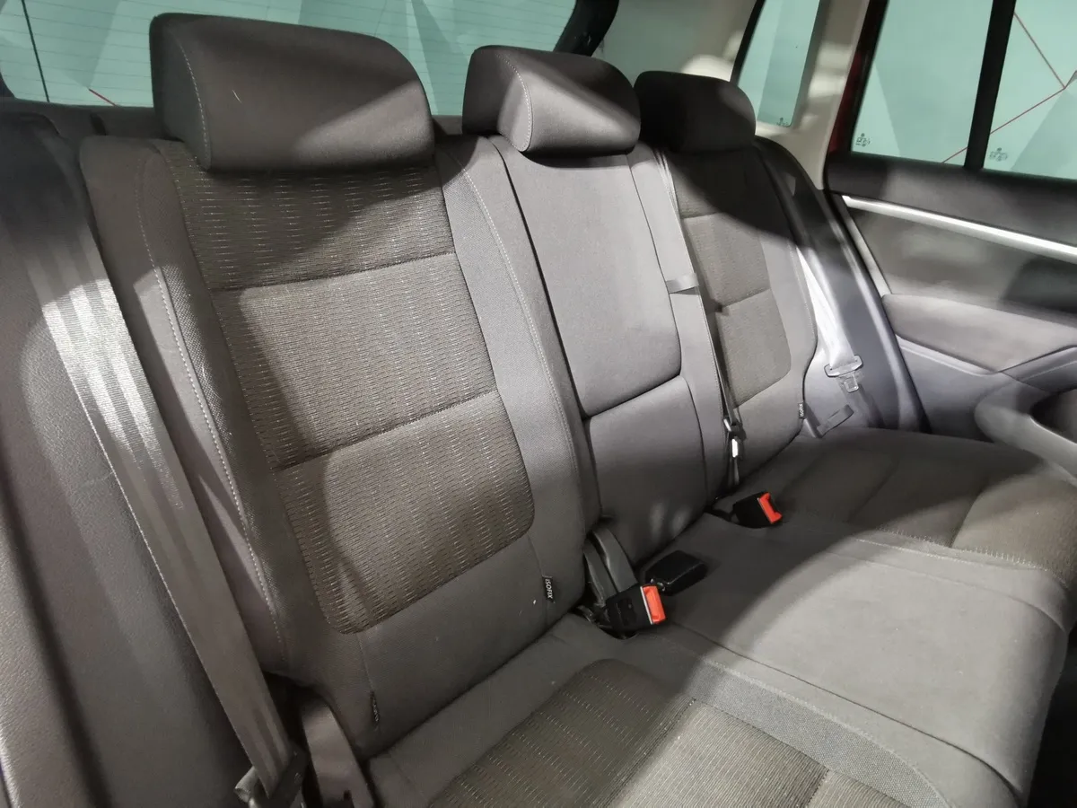 Volkswagen Tiguan 2.0 TSI 4Motion AT (170 л.с.) Trend & Fun Красный в АВИЛОН. Слайд №16