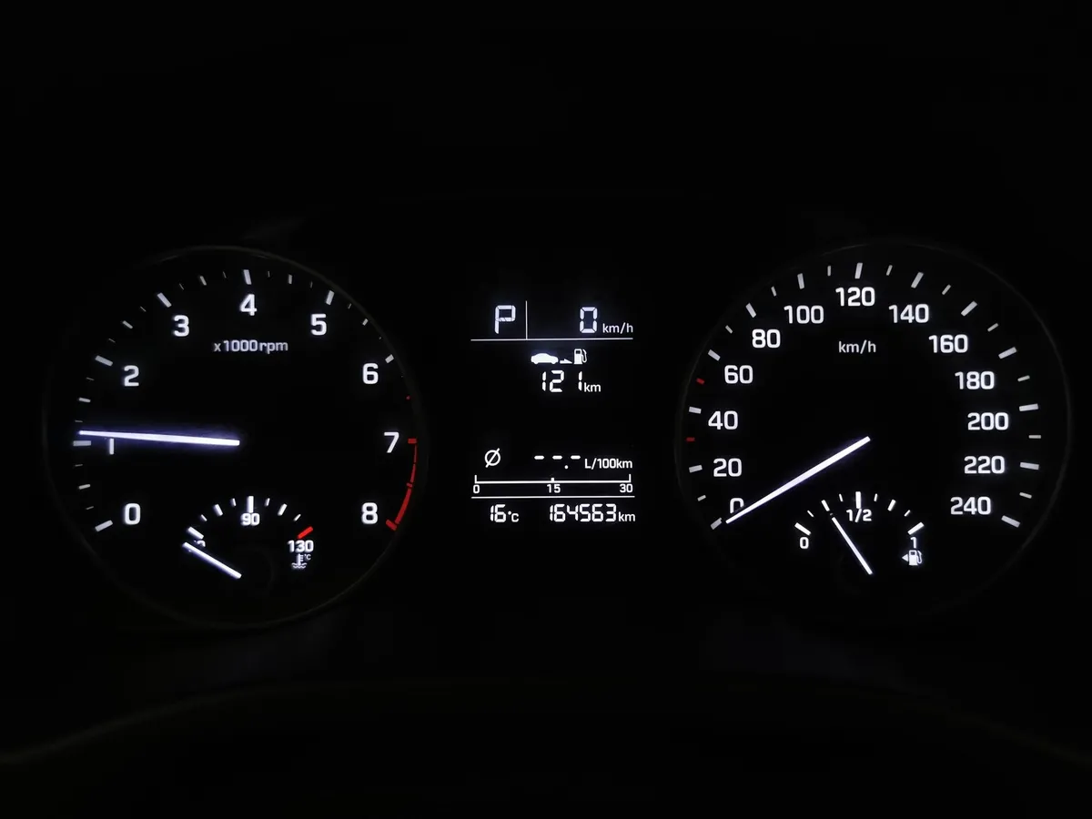 Hyundai Elantra 1.6 AT (128 л.с.) Aсtive (CA4) Серебристый в АВИЛОН. Слайд №17