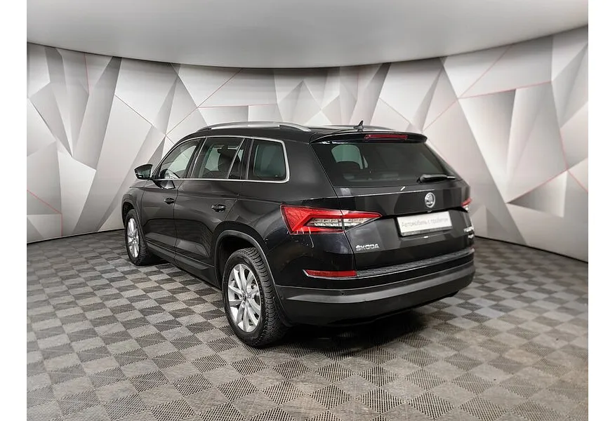 Skoda Kodiaq 2.0 TSI DSG 4X4 (180 л.с.) Черный в АВИЛОН. Слайд №4