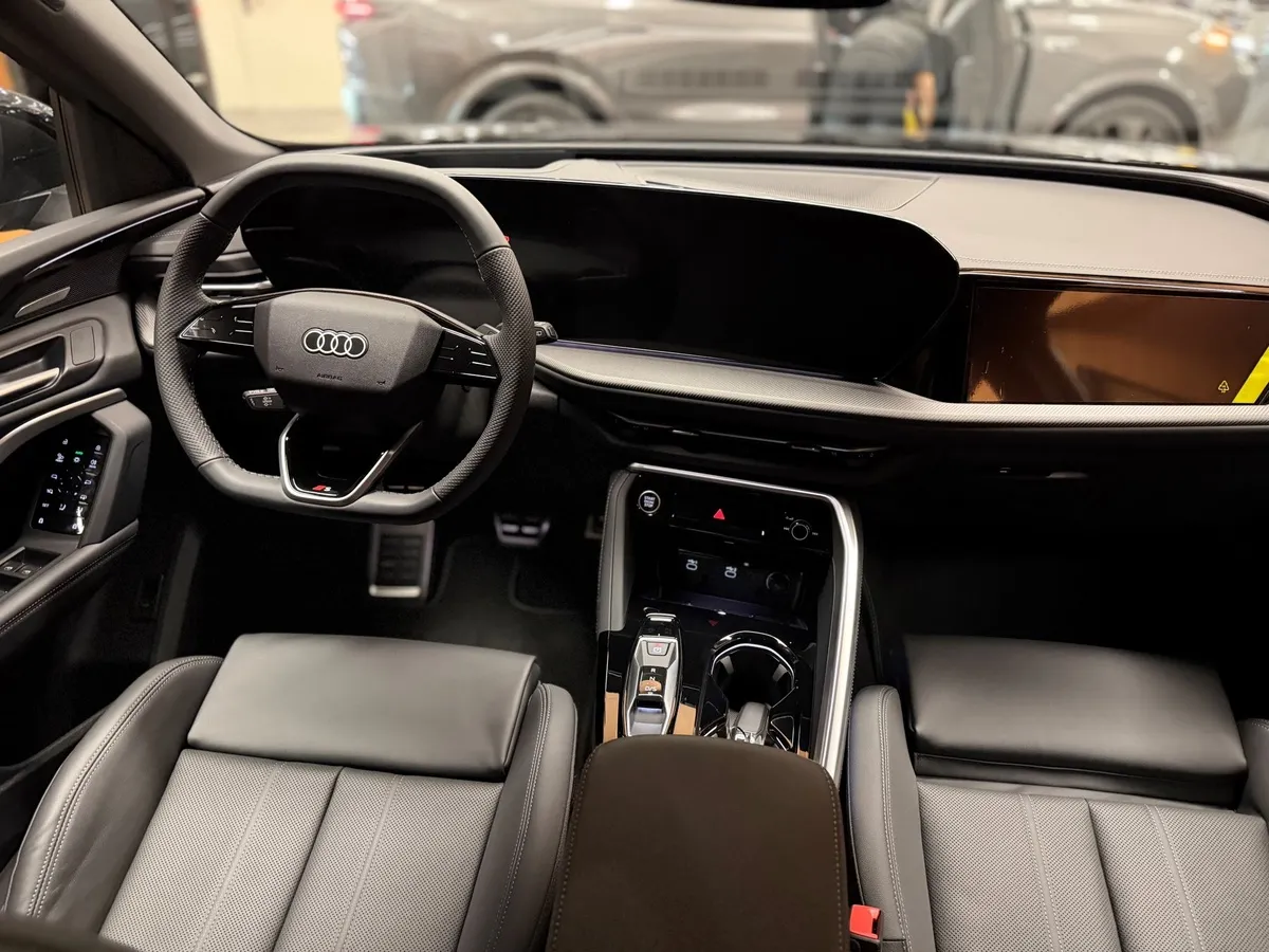 Audi Q5 2.0 TFSI S tronic quattro (272 л.с.) Черный в АВИЛОН. Слайд №6