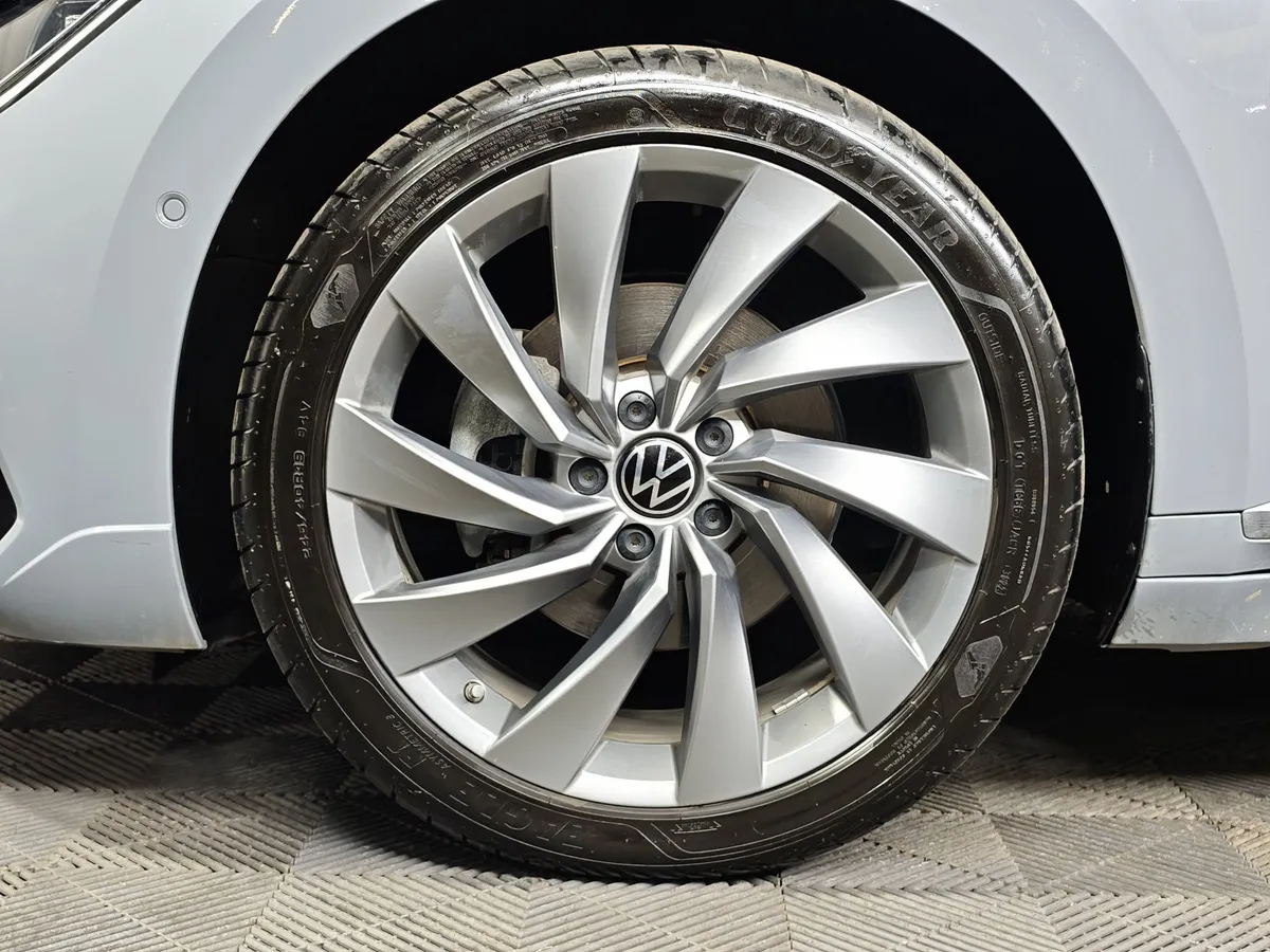 Volkswagen Passat CC 2.0 TSI 7DSG 2WD (220 л.с.) Серый в АВИЛОН. Слайд №9