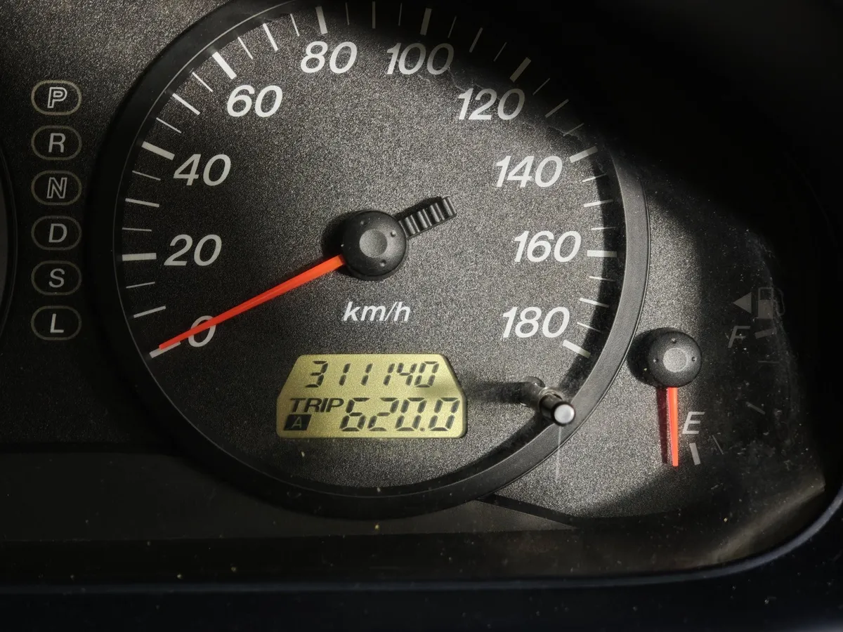 Mazda Demio 1.5 AT (100 л.с.) Белый в АВИЛОН. Слайд №16