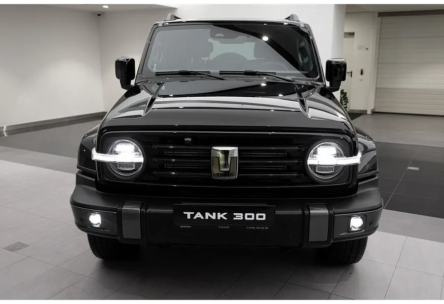 TANK 300 2.0T AT 4WD (220 л.с.) City Premium Черный в АВИЛОН. Слайд №4