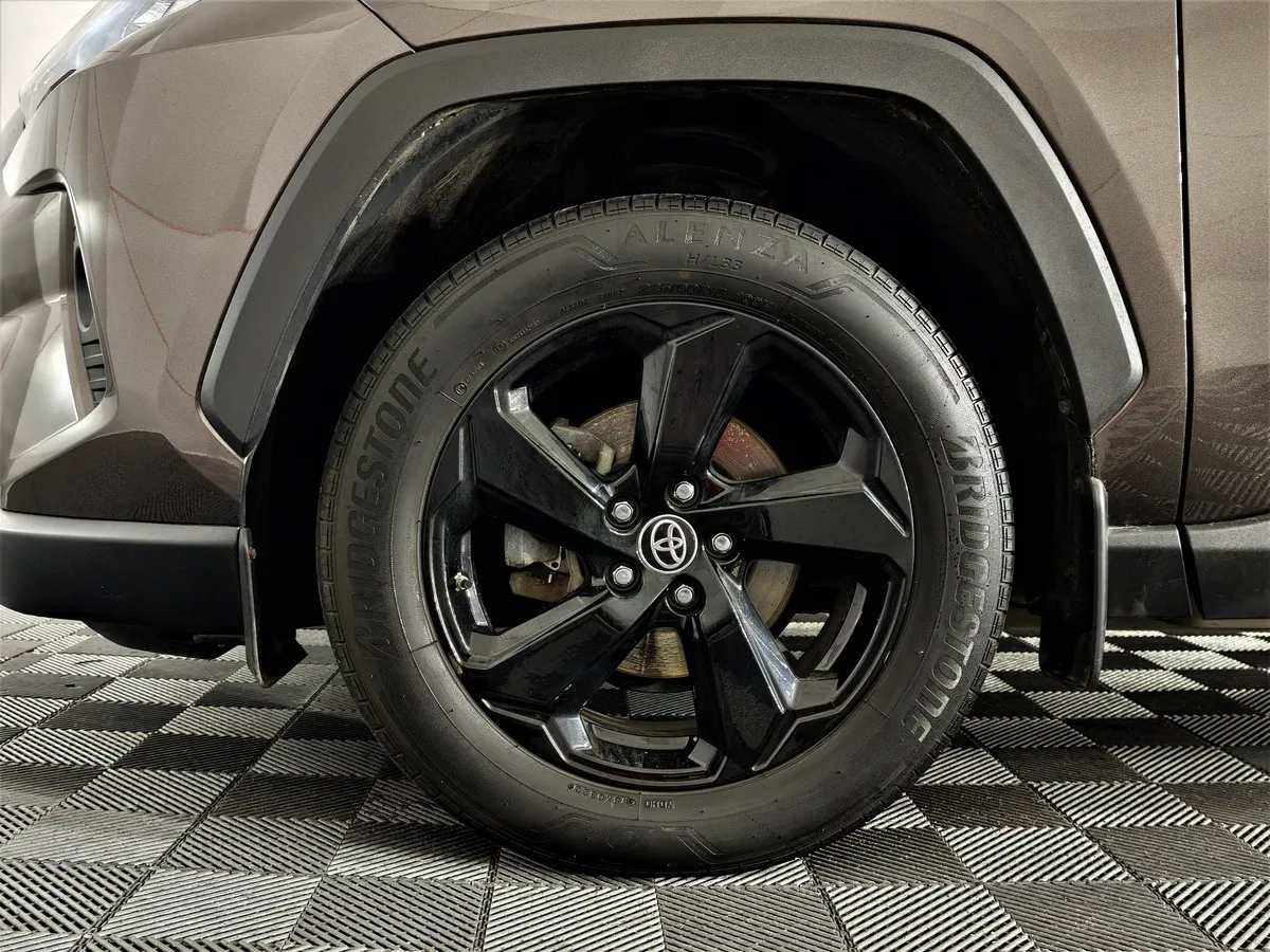 Toyota RAV4 2.0i CVT AWD (149 л.с.) Люкс Коричневый в АВИЛОН. Слайд №9