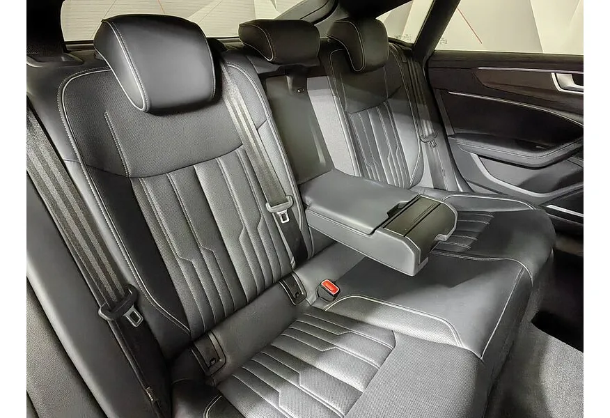 Audi A7 55 TFSI quattro S tronic (340 л.с.) Белый в АВИЛОН. Слайд №17