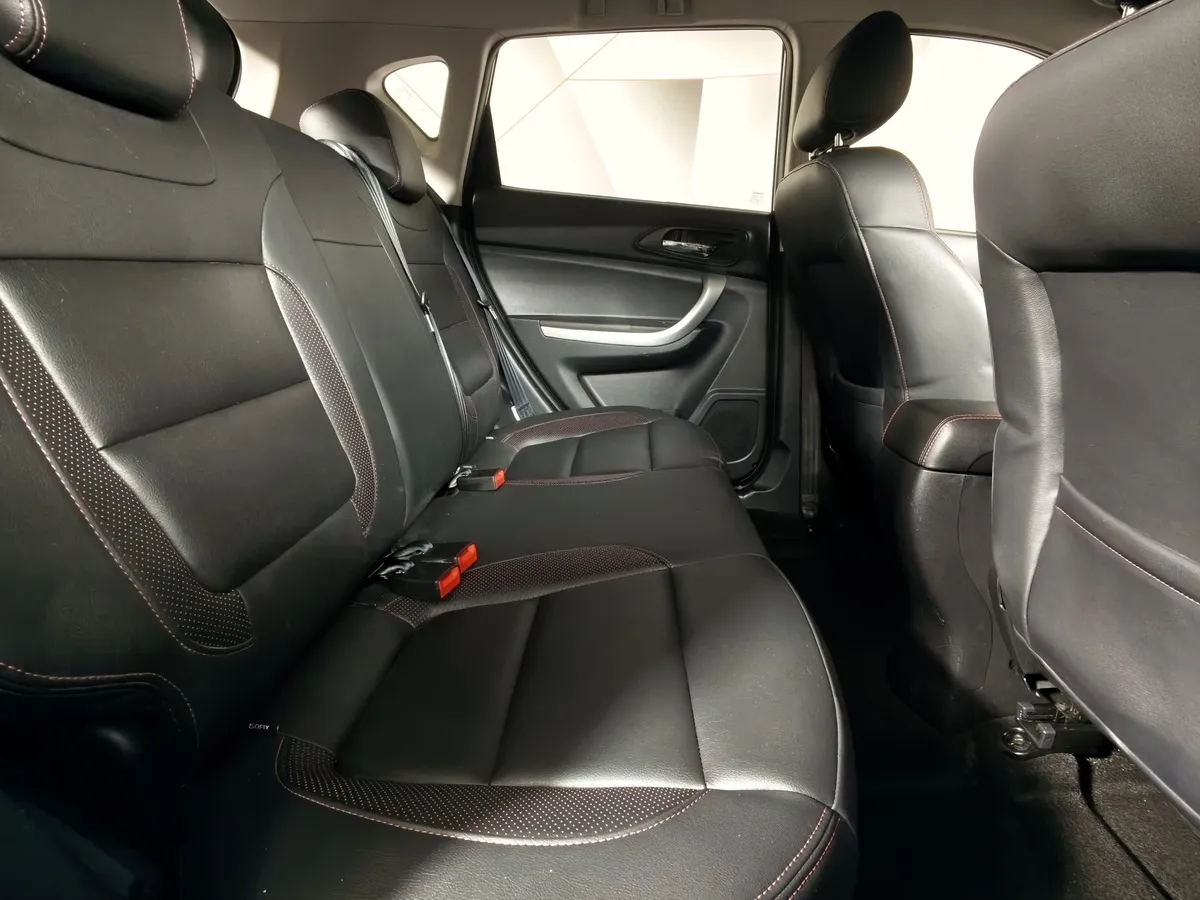 Changan CS35 1.6 MT (113 л.с.) Comfort Черный в АВИЛОН. Слайд №16