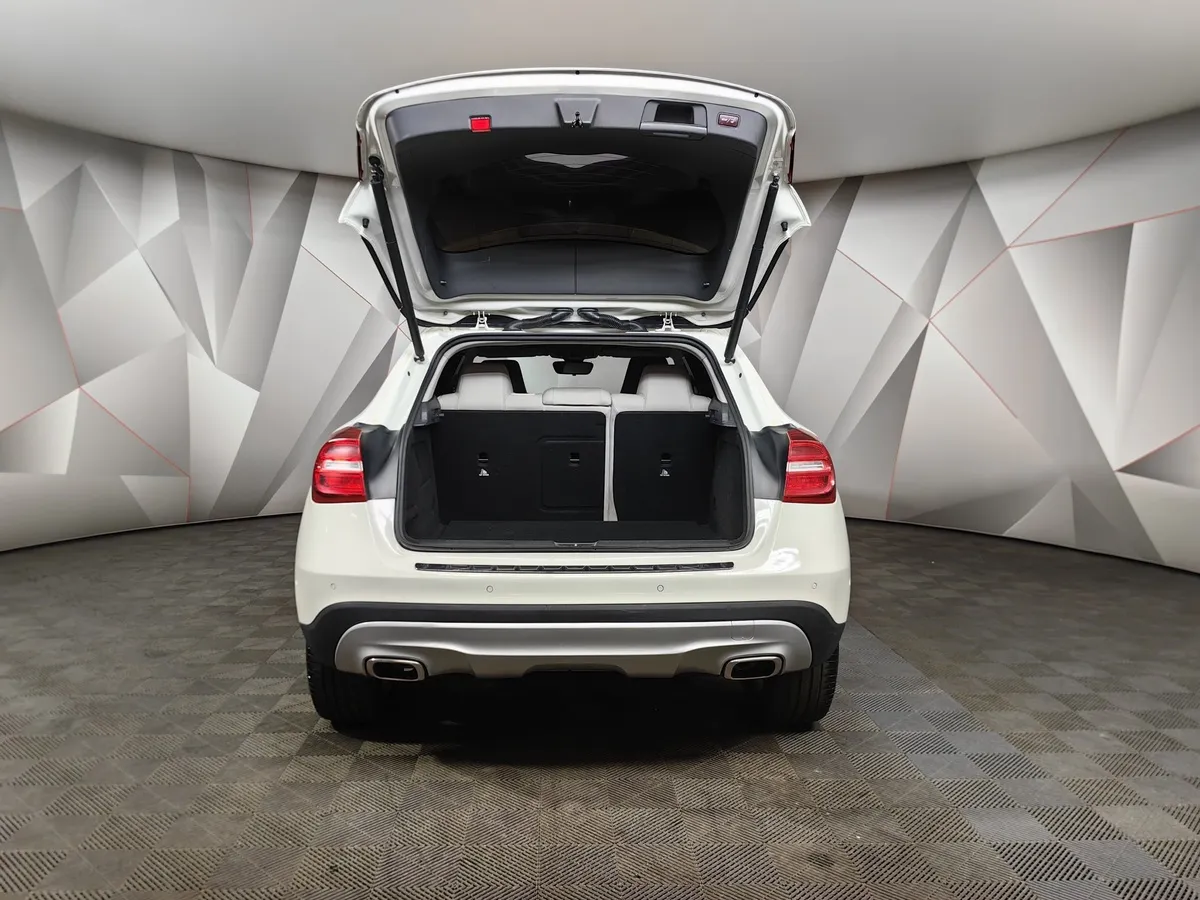 Mercedes-Benz GLA 250 7G-DCT 4MATIC (211 л.с.) Особая серия Белый в АВИЛОН. Слайд №12