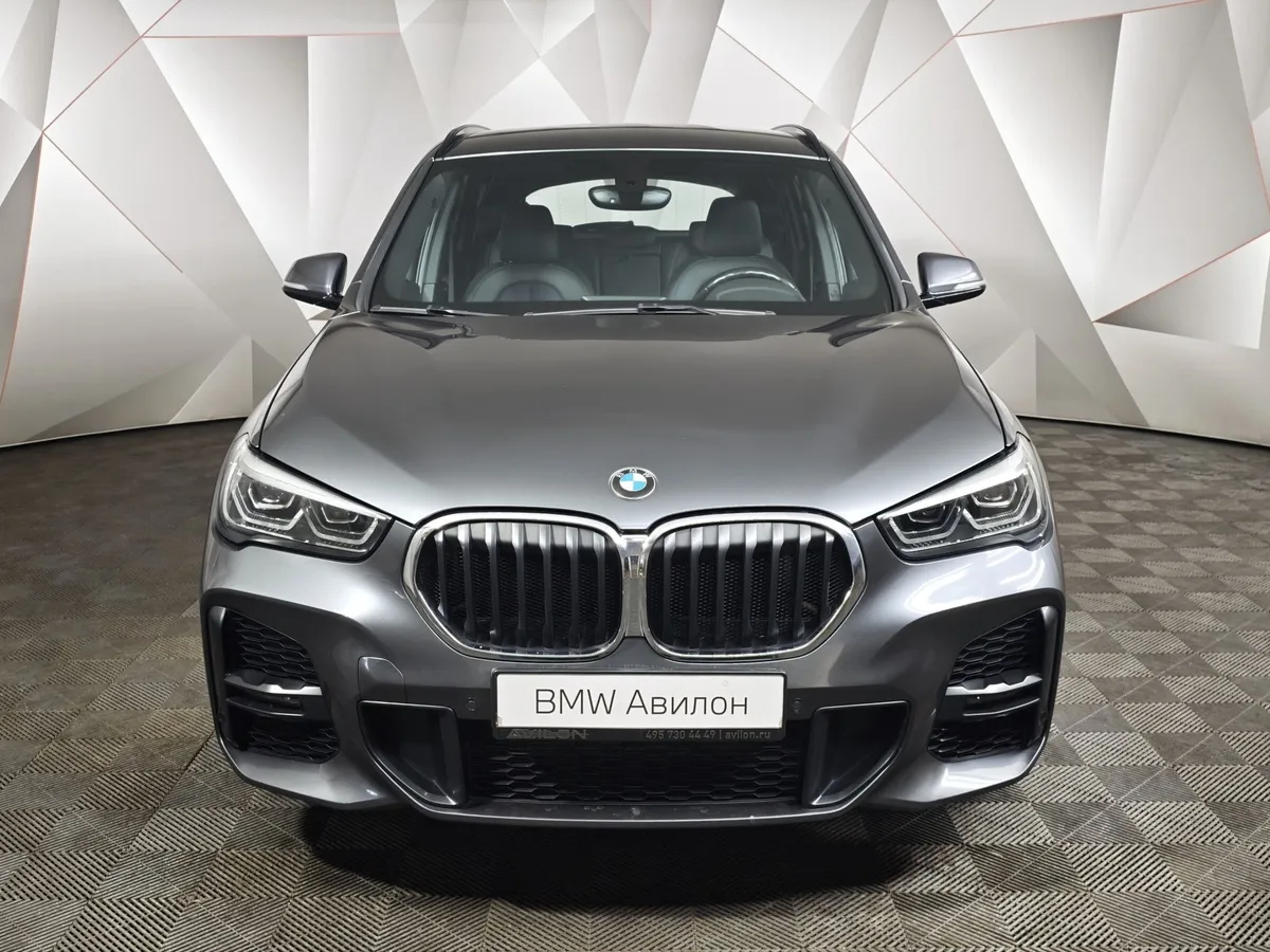 BMW X1 20i xDrive Steptronic AT (192 л.с.) Advantage Серый в АВИЛОН. Слайд №3