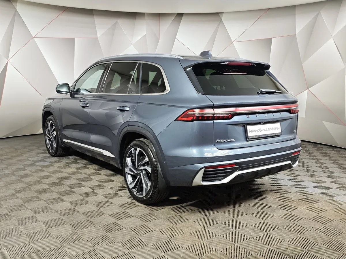 Geely Monjaro 2.0T 8AT 4WD (238 л.с.) Флагман Серый в АВИЛОН. Слайд №4