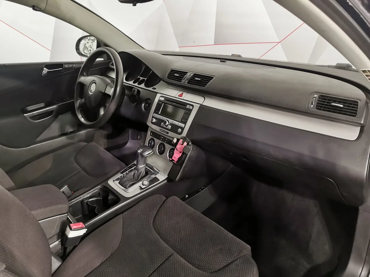 Volkswagen Passat 2.0 TDI DSG (140 л.с.) Черный в АВИЛОН. Слайд №10
