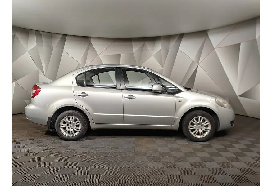Suzuki SX4 1.6 MT (107 л.с.) Серебристый в АВИЛОН. Слайд №6