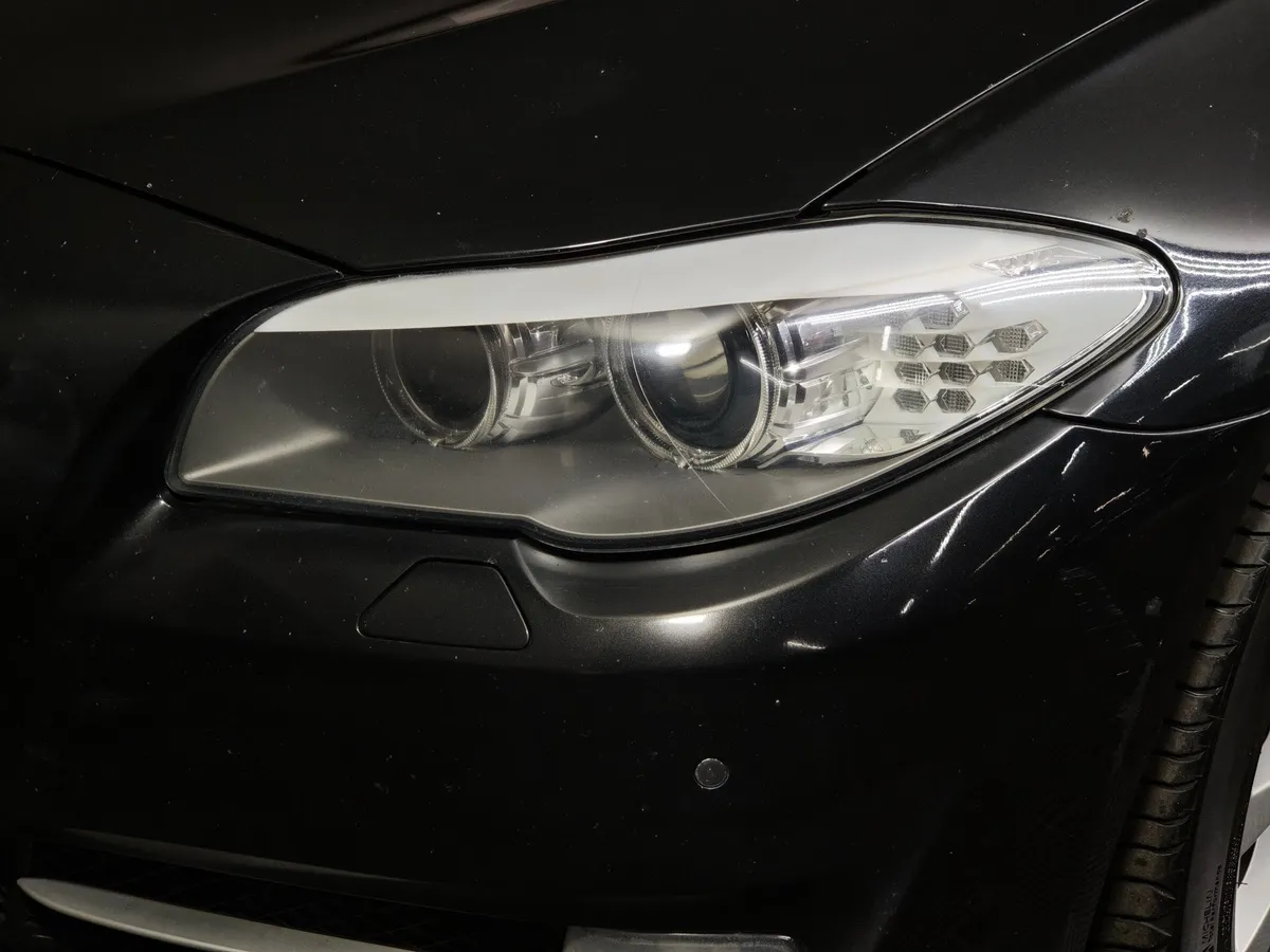 BMW 5 серия 528i xDrive Steptronic (245 л.с.) Черный в АВИЛОН. Слайд №8