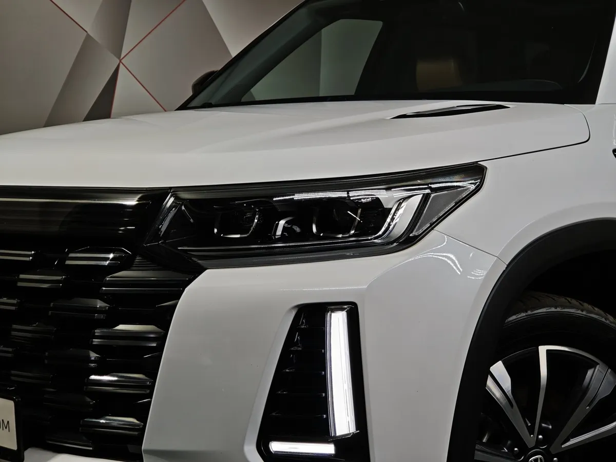 Changan CS95 2.0 AT 4WD (226 л.с.) Tech Белый в АВИЛОН. Слайд №10