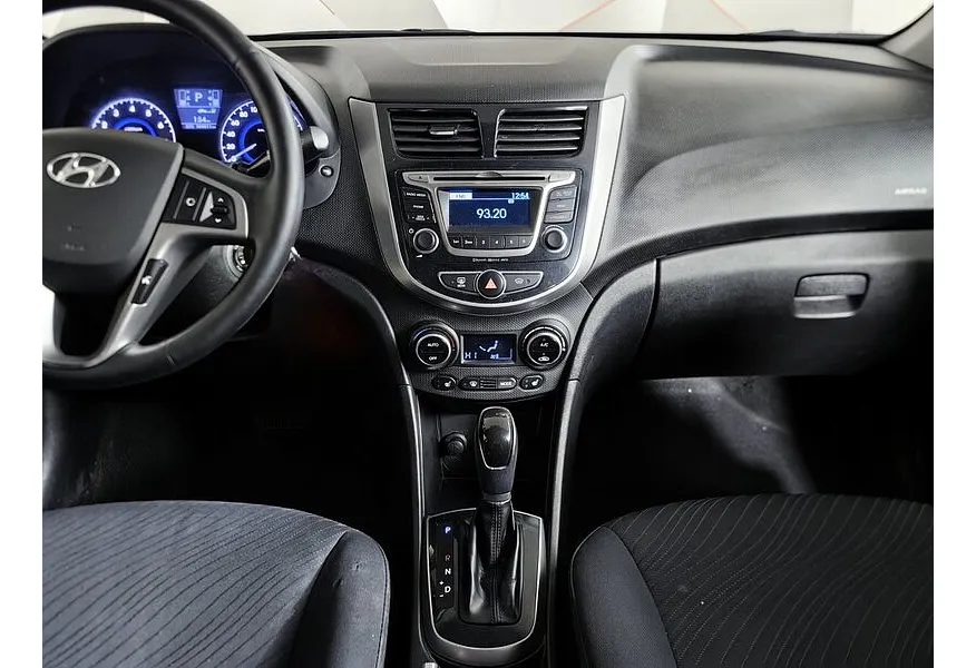 Hyundai Solaris 1.6 AT (123 л.с.) Special Edition Черный в АВИЛОН. Слайд №15