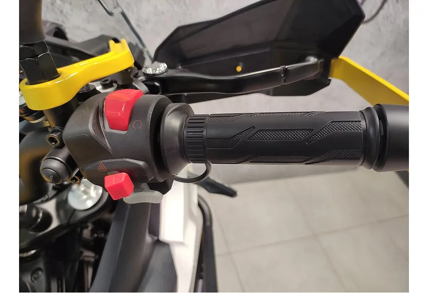 QJMOTOR SVT 650X 650 см³ (76 л.с.) 650 Белый в АВИЛОН. Слайд №12