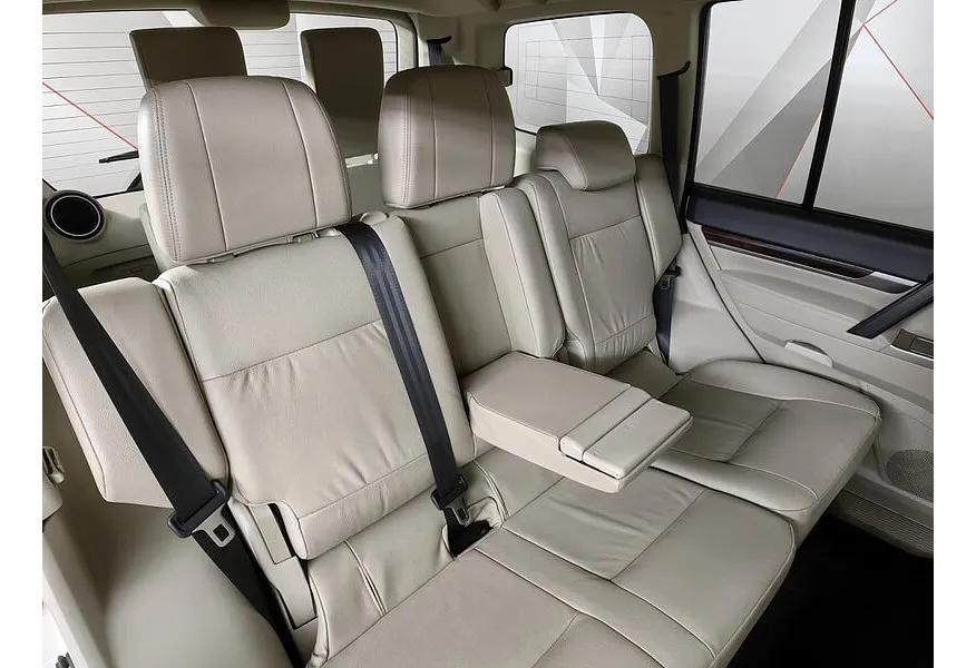 Mitsubishi Pajero 3.8 AT (250 л.с.) Белый в АВИЛОН. Слайд №16